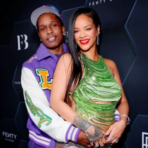 A$AP Rocky está absolvido de acusações, e Rihanna agradece a Deus pelo veredicto