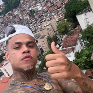 MC Cabelinho se posiciona contra projeto de Lei que tenta silenciar o RAP e o FUNK